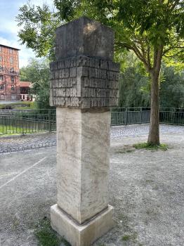 Ehrenmal den Helfern der 1100-Jahrfeier (1976) (Sömmerda)